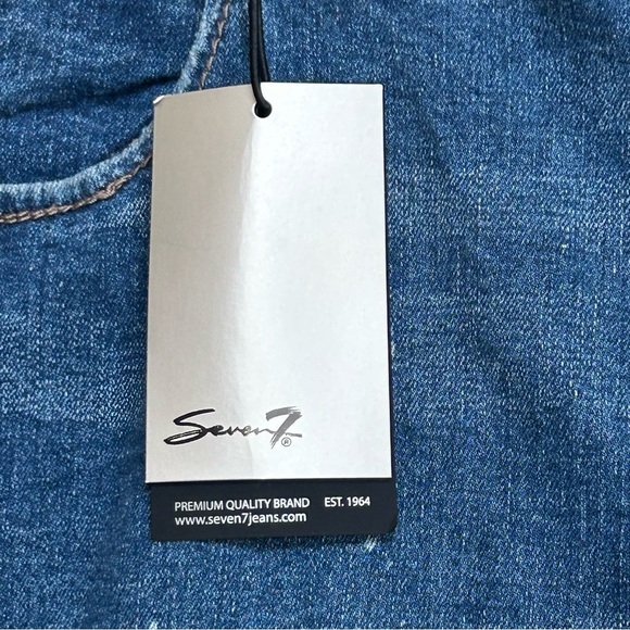 NWT Seven7 Worn & Torn Destructed Denim Jeans Women’s 16W Dark Wash Distressed - Picture 3 of 7